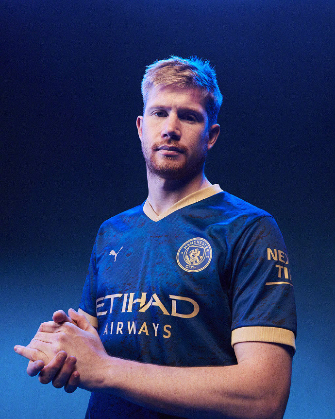 交流融洽！开拓者晒杨瀚森与昔日状元奥登合照